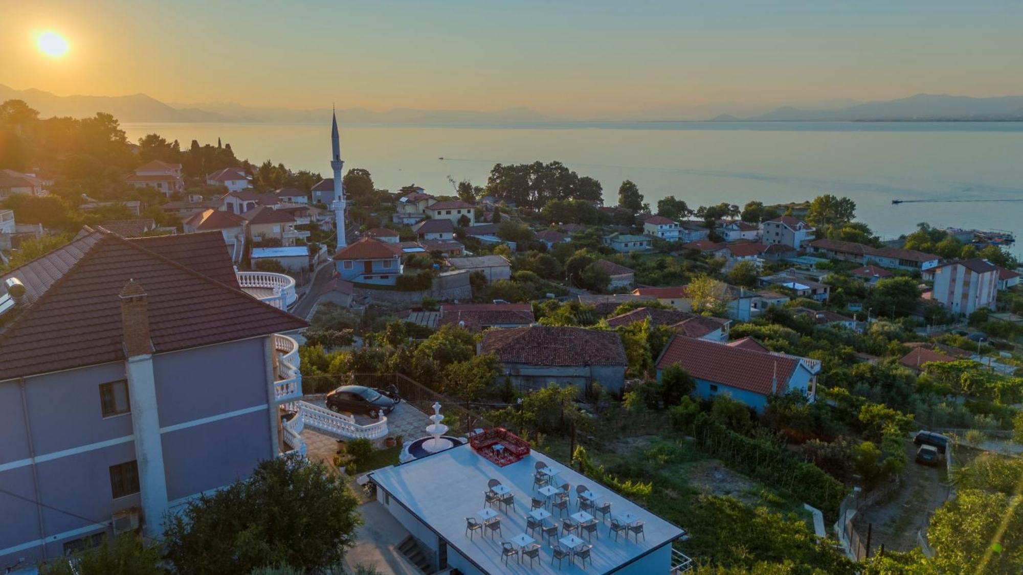 Vila Sela Shkoder Exterior photo