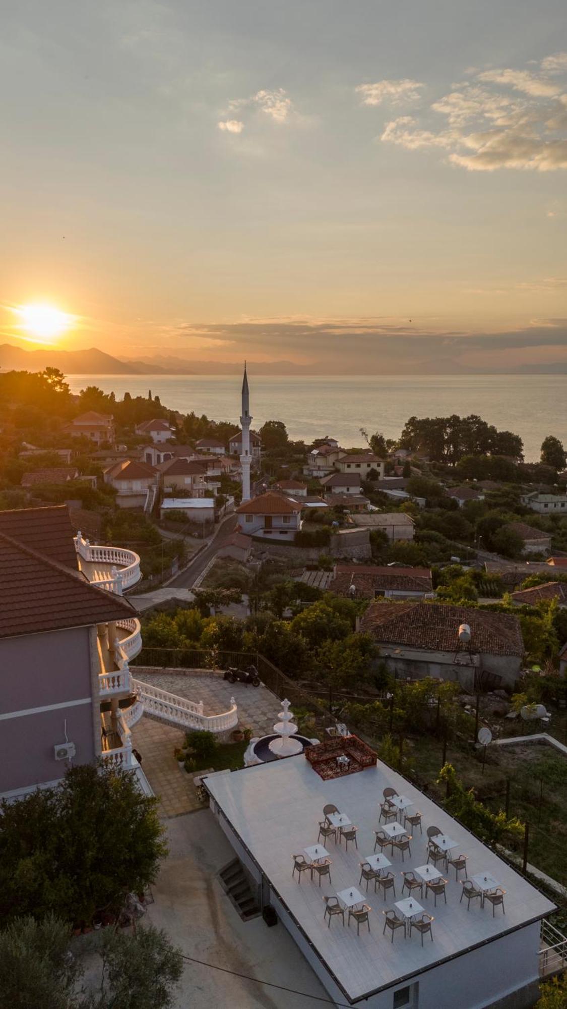 Vila Sela Shkoder Exterior photo
